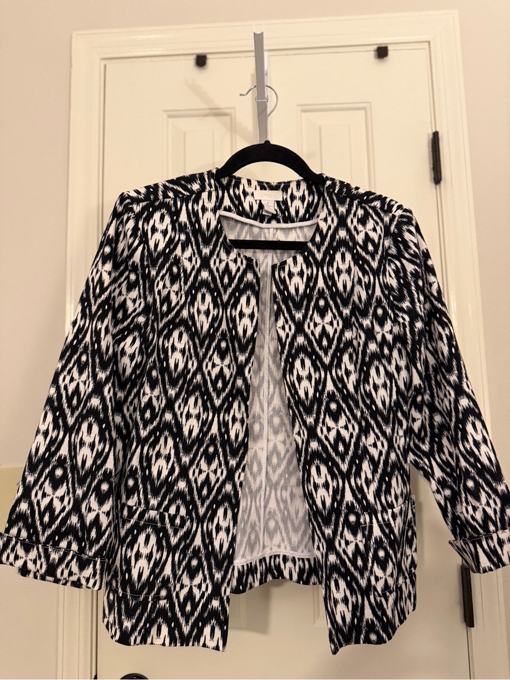 Chico's Black & White Geometric Open Front Twill Jacket